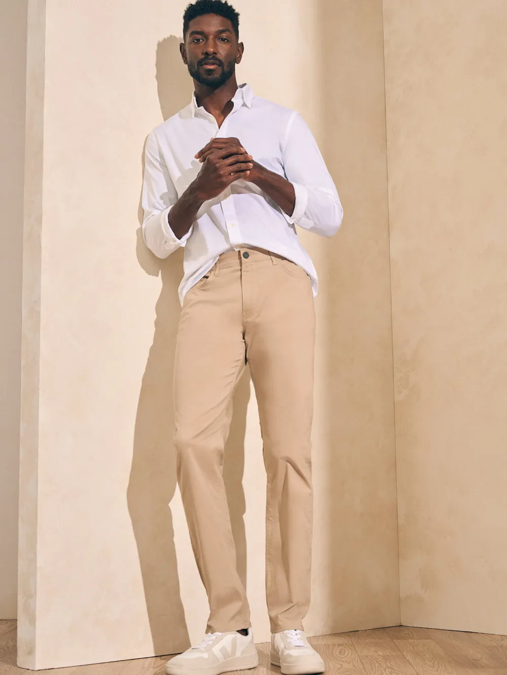 Faherty Movement 5-Pocket Pant in Island West Khaki