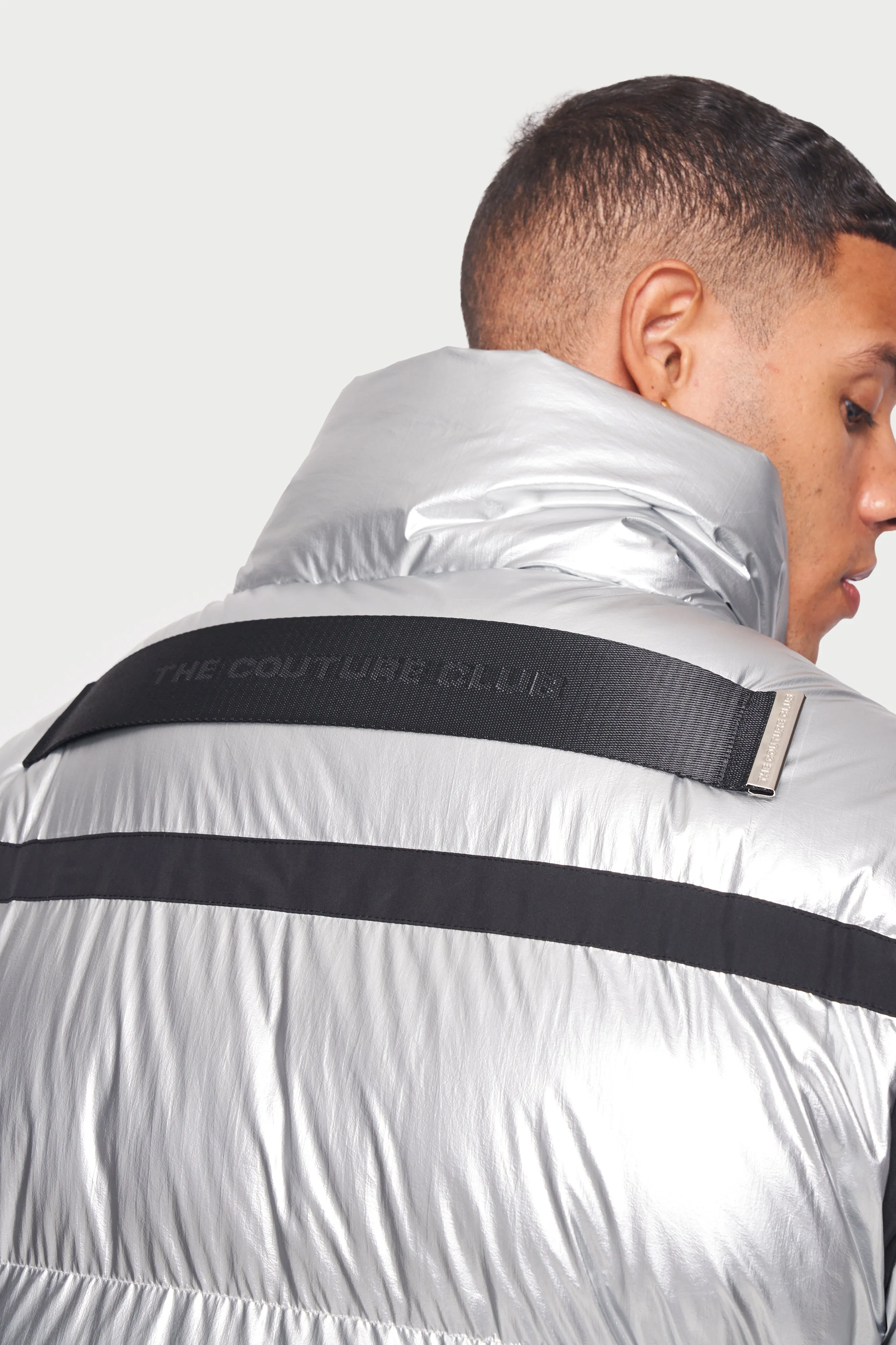 METALLIC TEXTURED PUFFER - SILVER