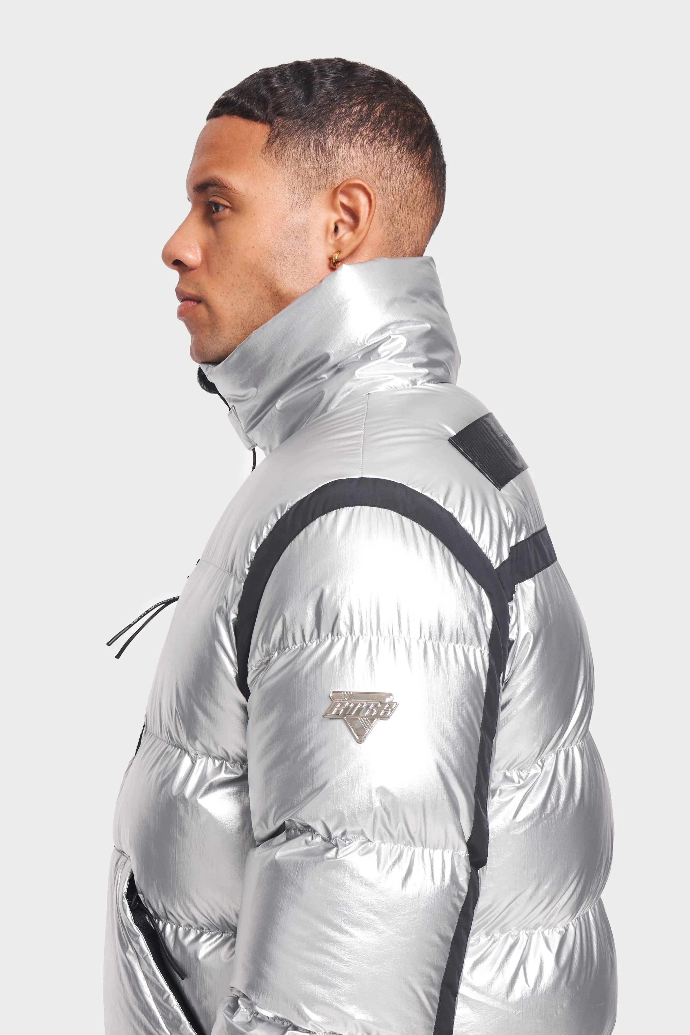 METALLIC TEXTURED PUFFER - SILVER