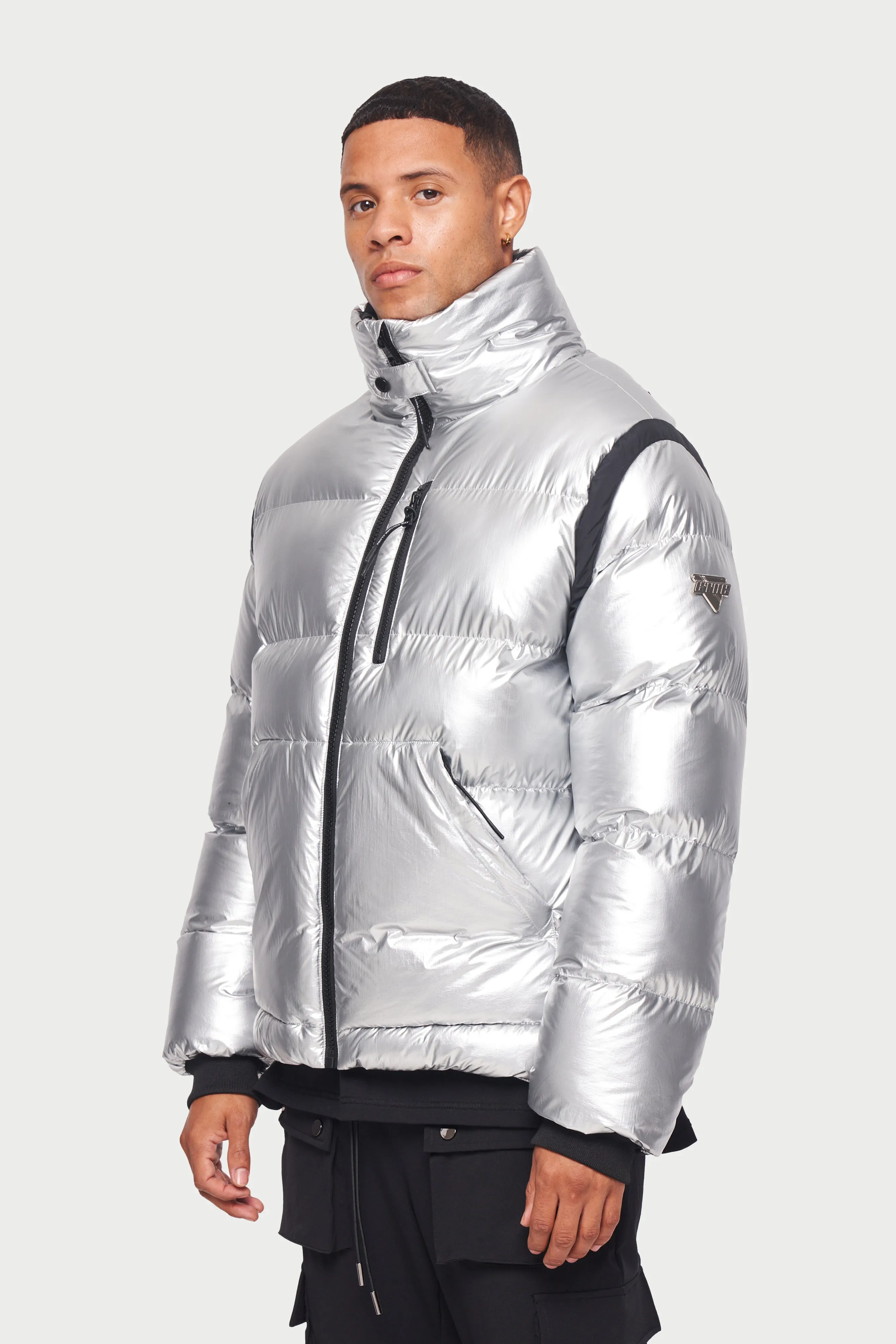 METALLIC TEXTURED PUFFER - SILVER