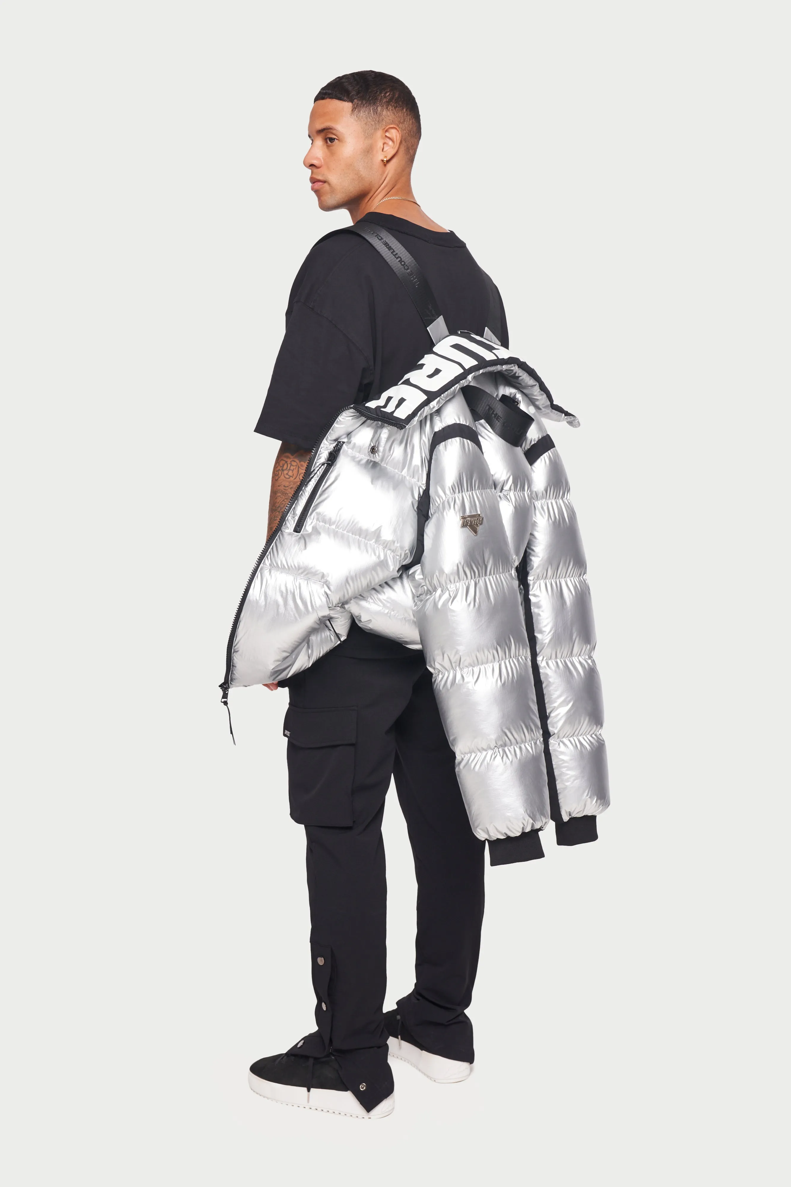 METALLIC TEXTURED PUFFER - SILVER